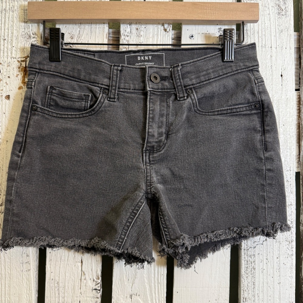 DKNY Women's Denim Jean Cutoff Shorts Frayed Hem Size 2 Grunge Skater Back Fade